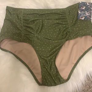 NWT Kortni Jeane Bottoms in Green Stars XL